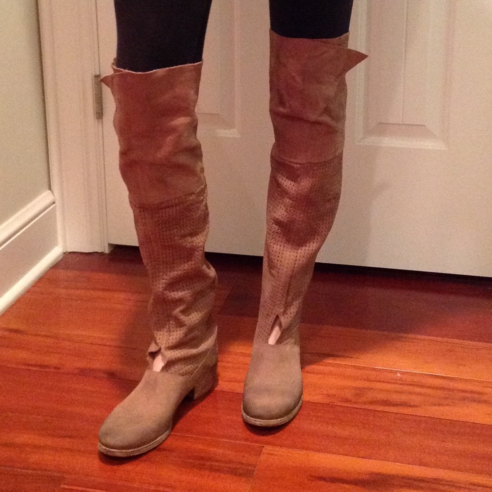 😊Aketohn Knee Hi Tan Suede Boots 8